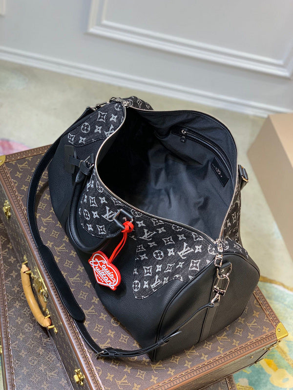 LOV - Luxurious Totes - 2110