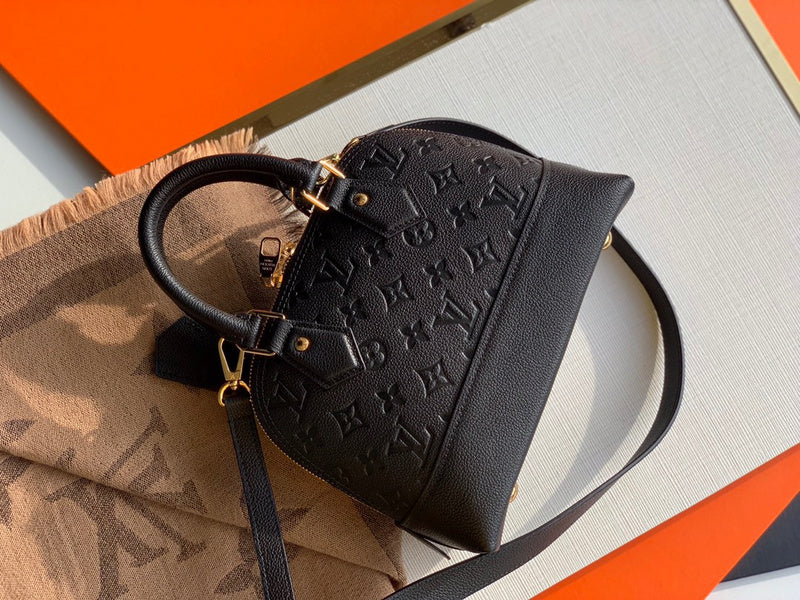 Luxurious Totes - Latest - 1936