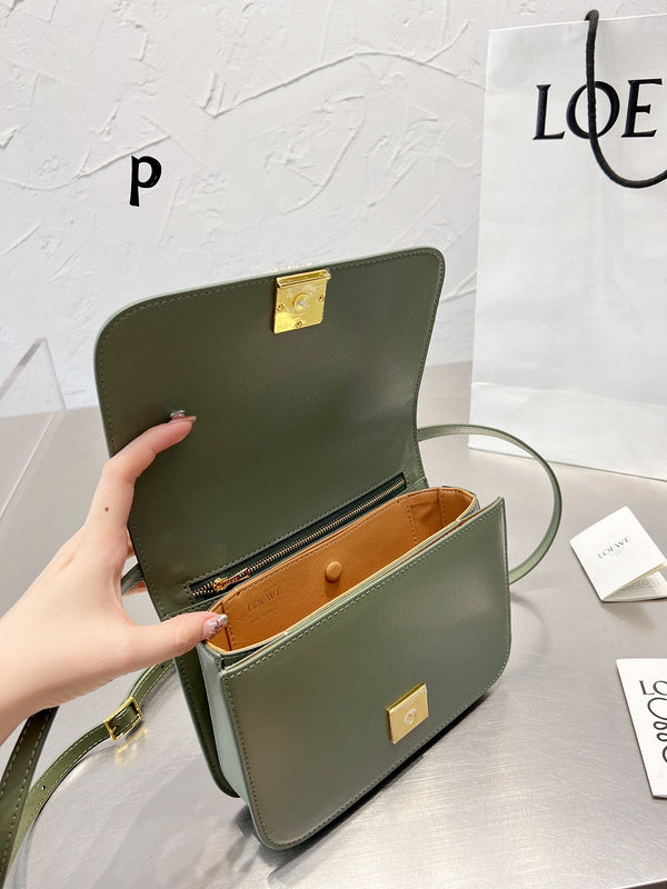Luxurious Totes - LW-CH Bags - 046