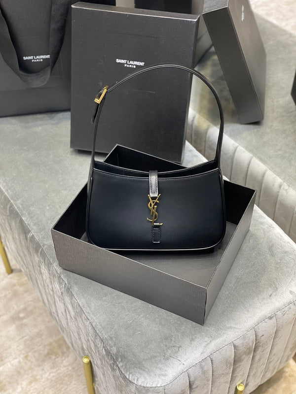Luxurious Totes - Latest - 8340