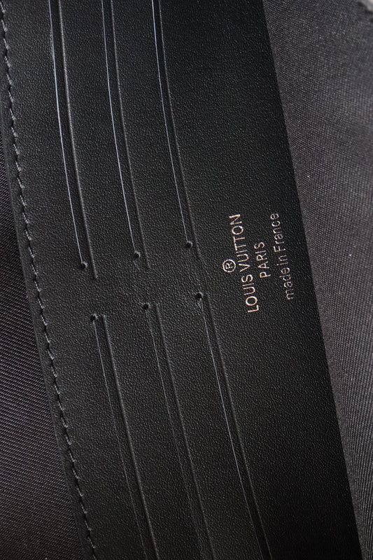 LOV - Luxurious Totes - 1617