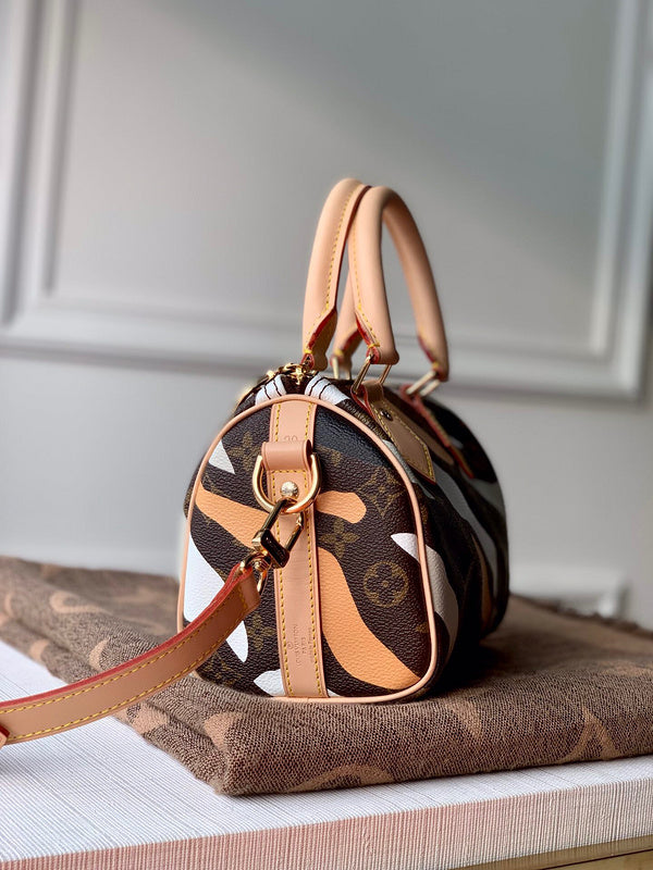 Luxurious Totes - Latest - 9694