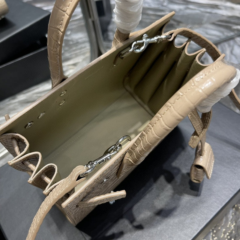 Luxurious Totes - Latest - 8730