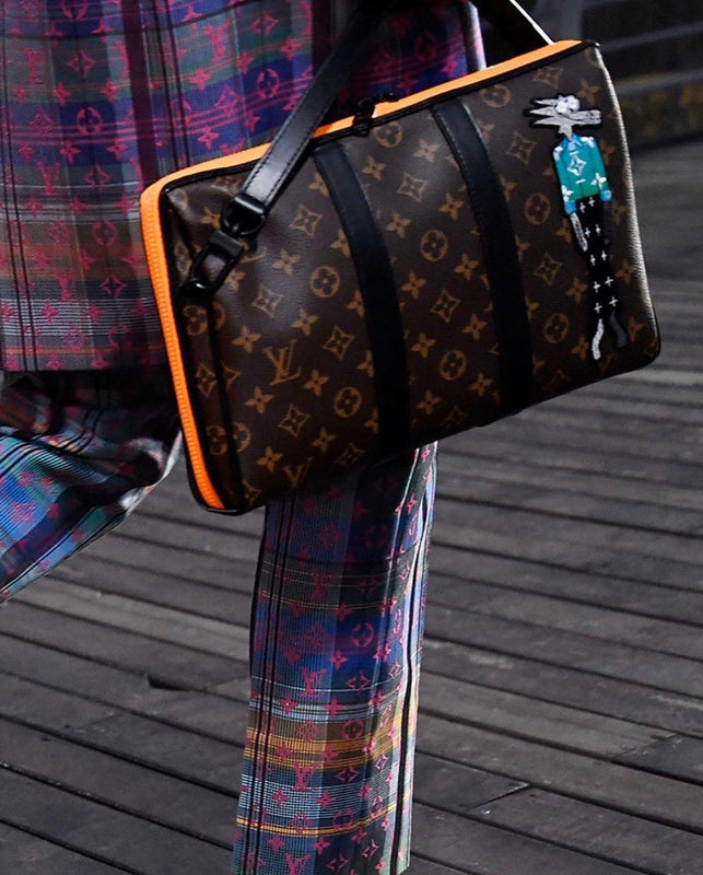 LOV - Luxurious Totes - 2598