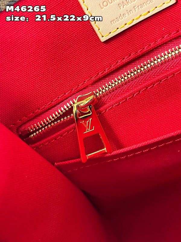 LOV - Luxurious Totes - 249