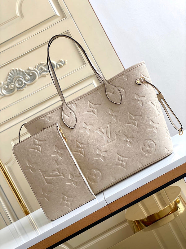 LOV - Luxurious Totes - 1674