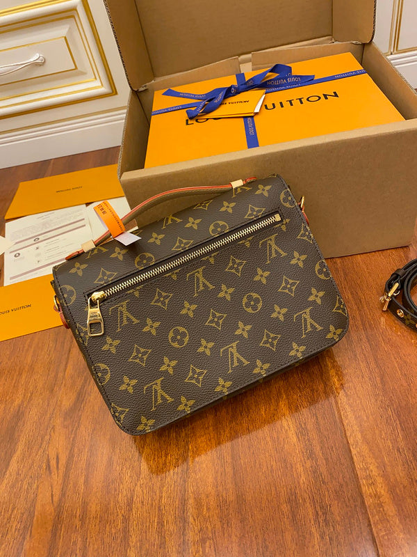LOV - Luxurious Totes - 1915