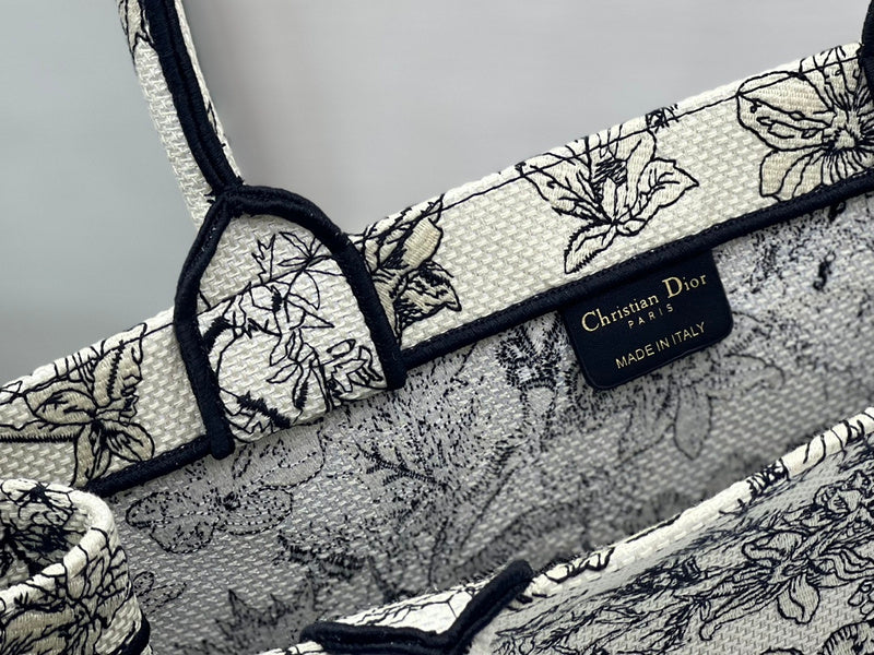 Luxurious Totes - Latest - 6270