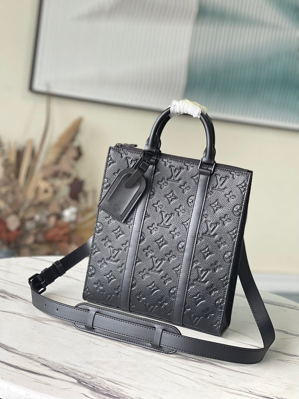 LOV - Luxurious Totes - 606