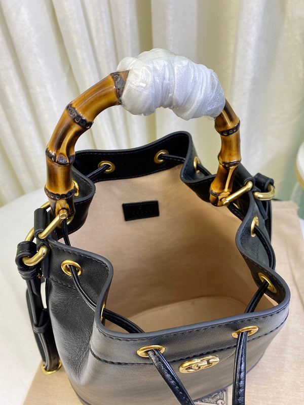 GUI - Luxurious Totes - 696