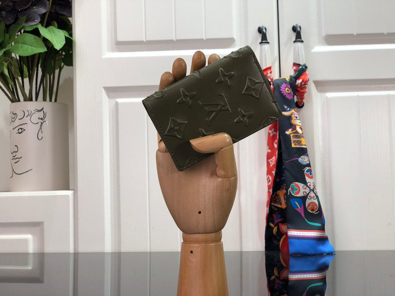 LOV - Luxurious Totes - 2257