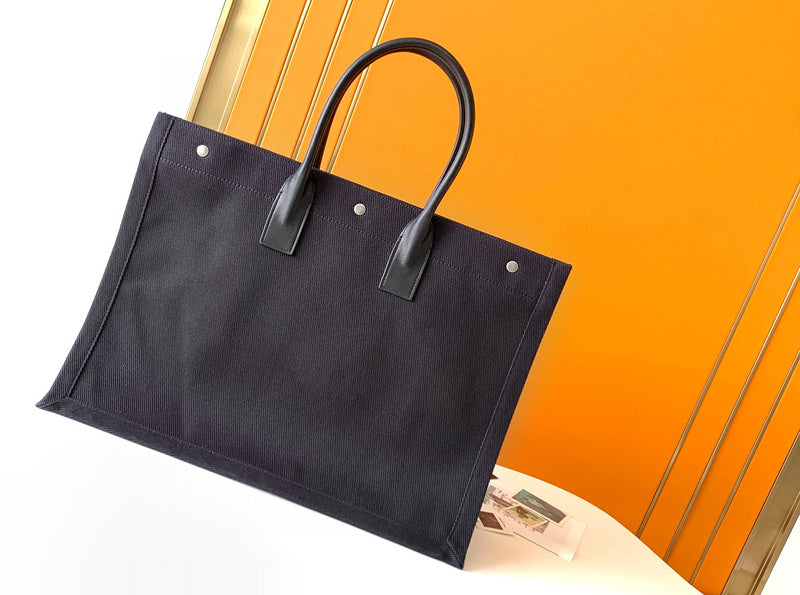 Luxurious Totes - Latest - 8824