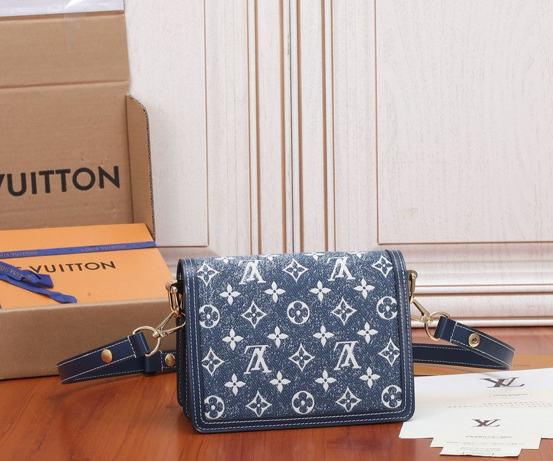 LOV - Luxurious Totes - 1659
