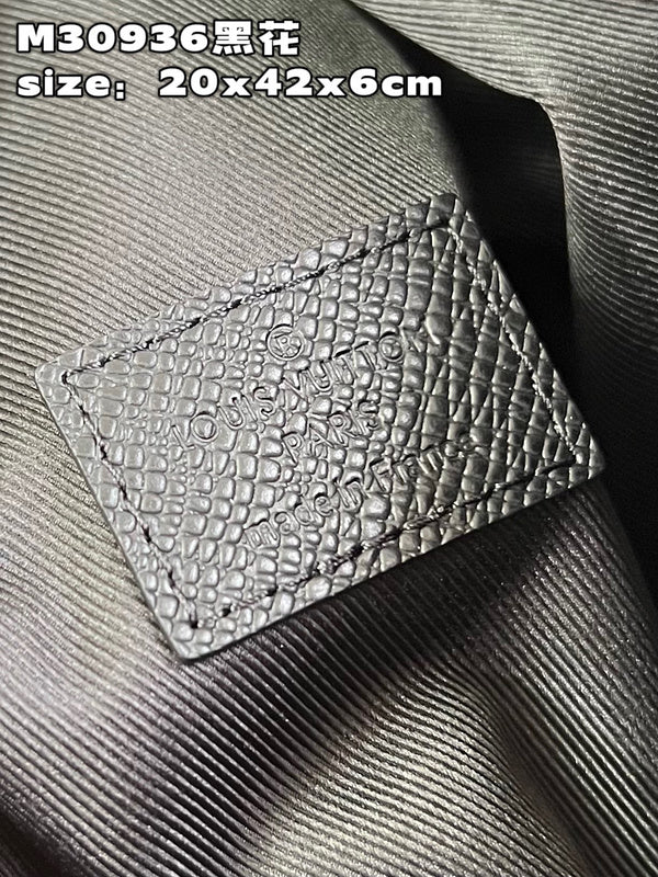 LOV - Luxurious Totes - 625