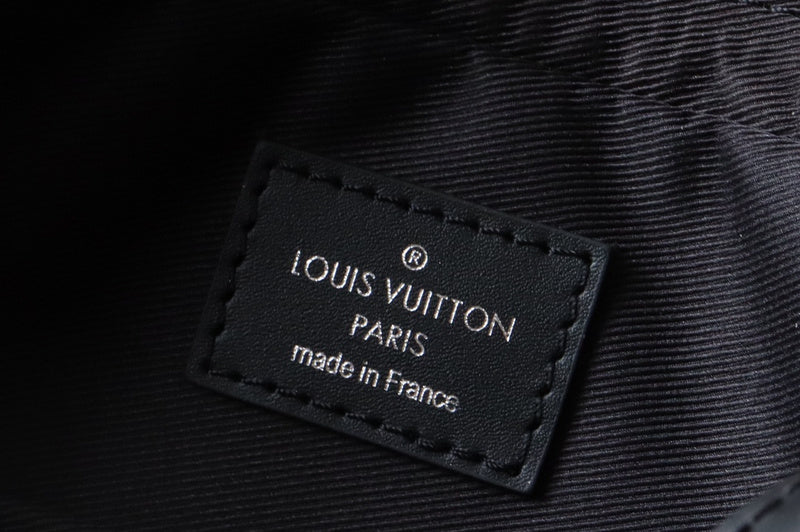 LOV - Luxurious Totes - 2372