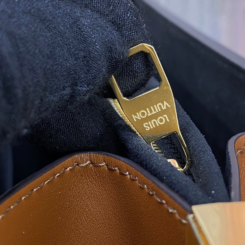LOV - Luxurious Totes - 966