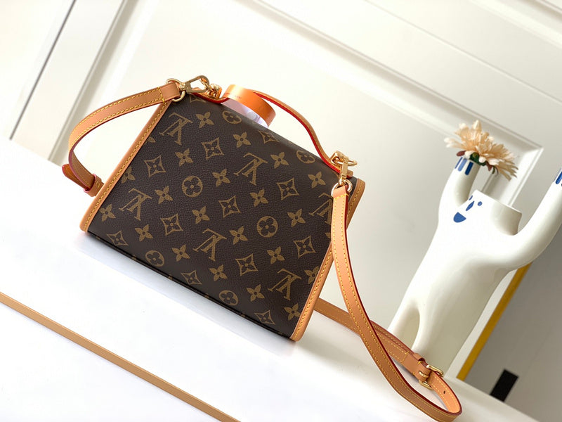 LOV - Luxurious Totes - 1105