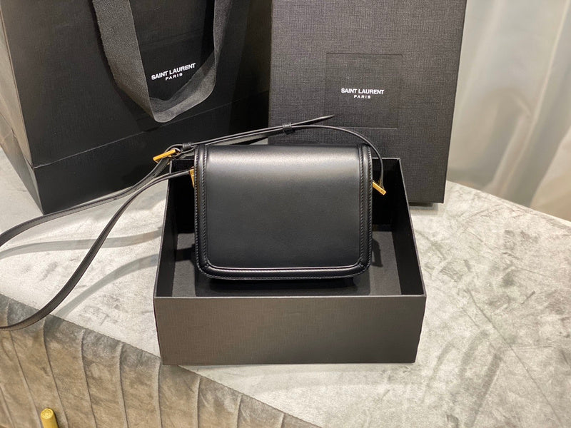 Luxurious Totes - Latest - 8200