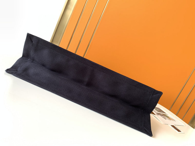 Luxurious Totes - Latest - 8824
