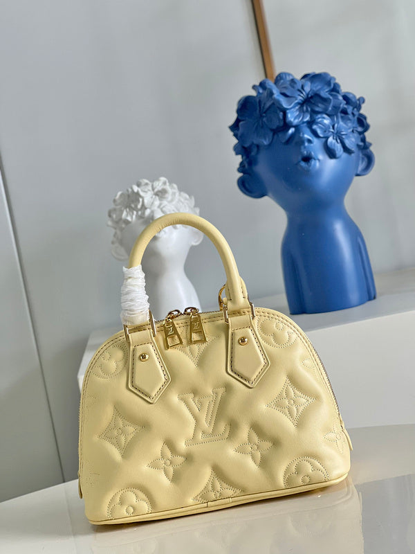 LOV - Luxurious Totes - 1570