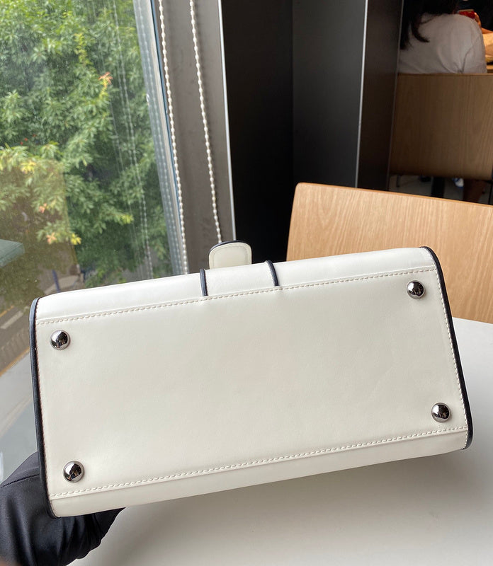 Luxurious Totes - Latest - 6181