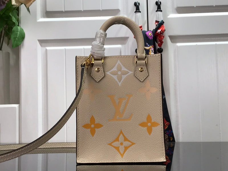 LOV - Luxurious Totes - 2475