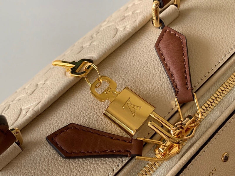 Luxurious Totes - Latest - 9679