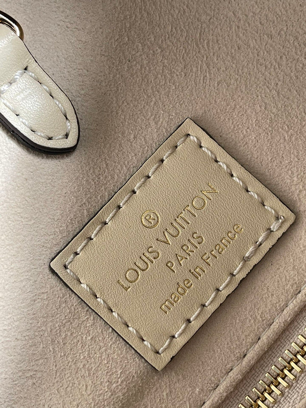 LOV - Luxurious Totes - 2548