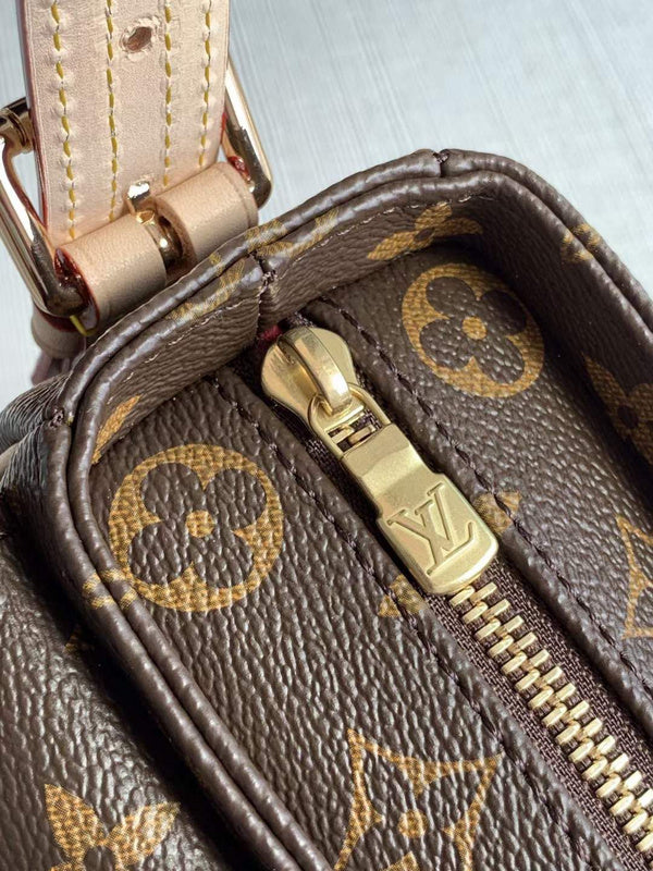 LOV - Luxurious Totes - 2583
