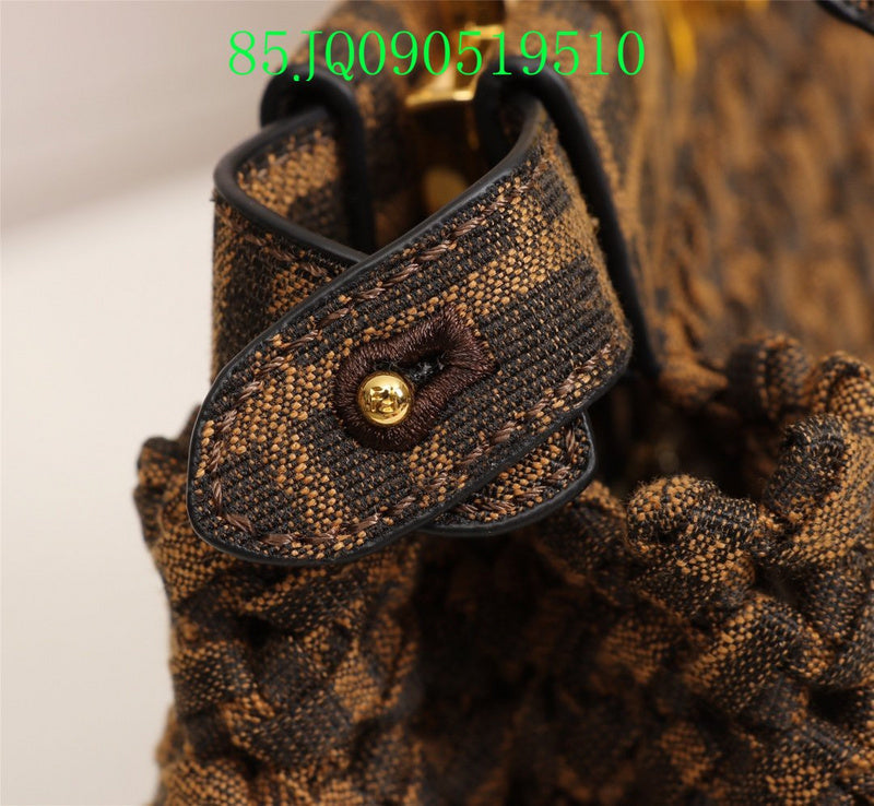 GC - Shoulder - 3089