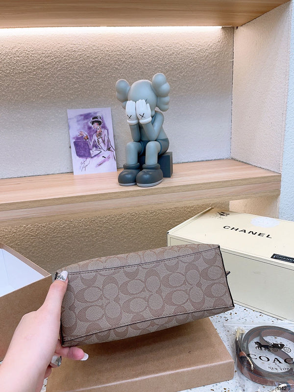 Luxurious Totes - CCH2 Bags - 142