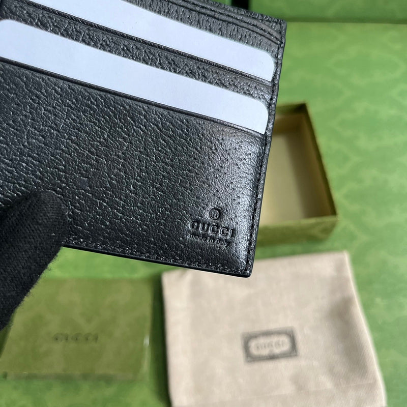 GUI - Luxurious Totes - 127