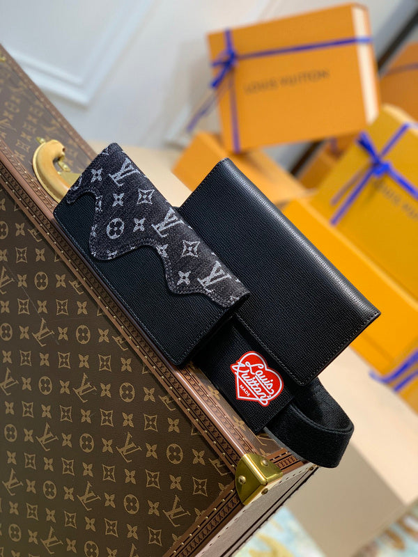 LOV - Luxurious Totes - 2052
