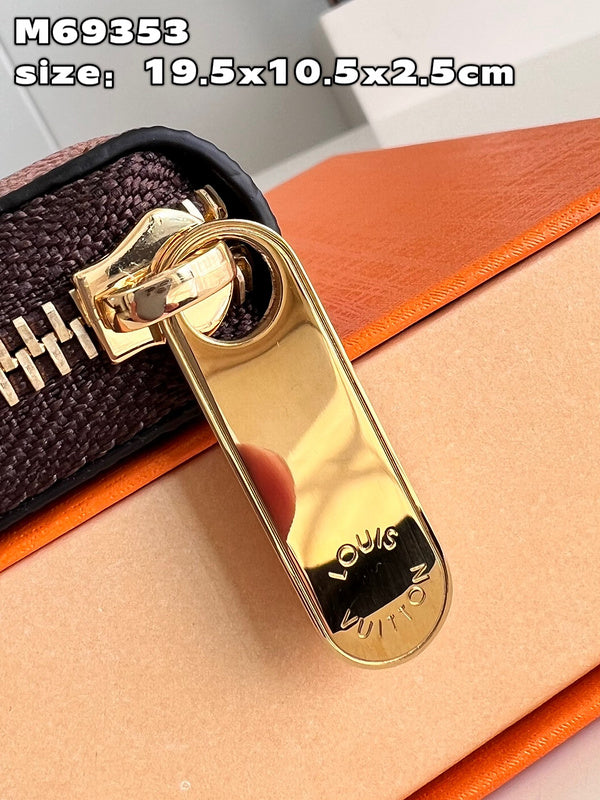 LOV - Luxurious Totes - 756