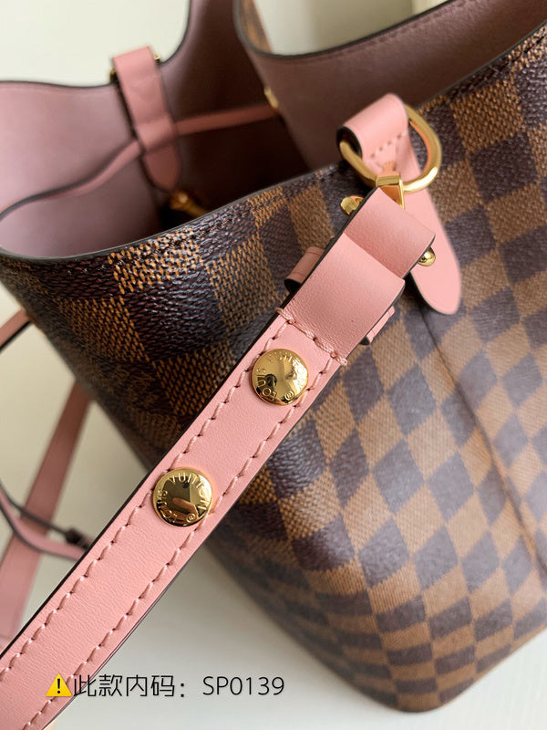 Luxurious Totes - Latest - 9763