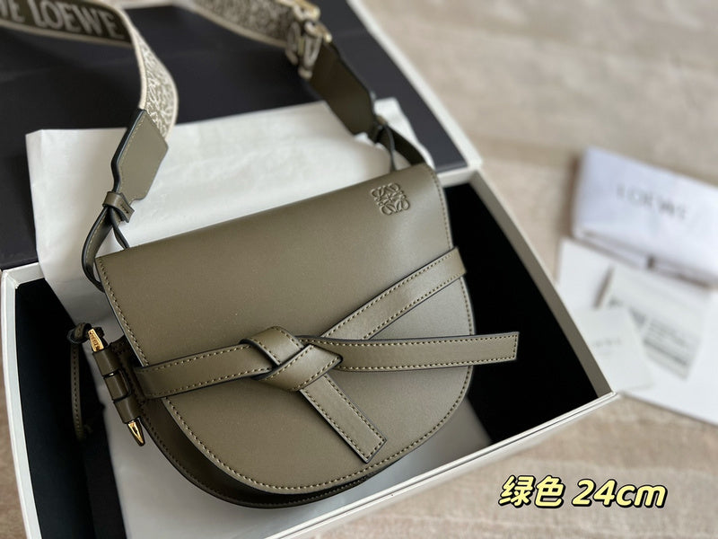 Luxurious Totes - LW-CH Bags - 007