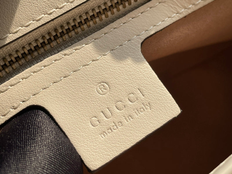 GUI - Luxurious Totes - 901