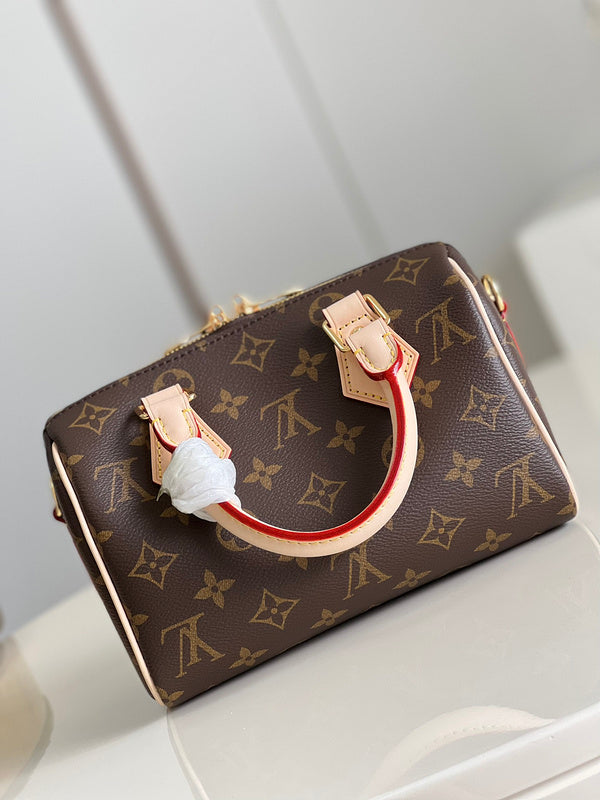 LOV - Luxurious Totes - 2203