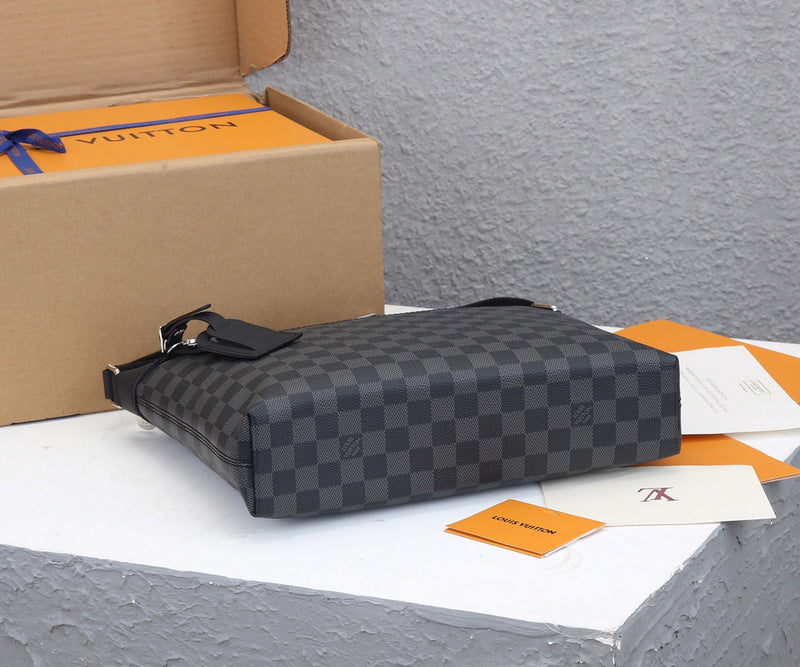 LOV - Luxurious Totes - 2534