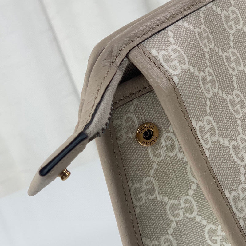 GUI - Luxurious Totes - 743
