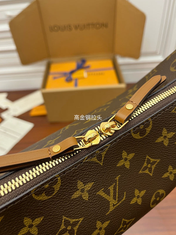 LOV - Luxurious Totes - 935