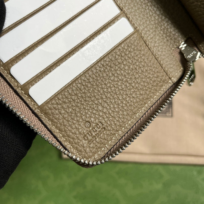 GUI - Luxurious Totes - 134