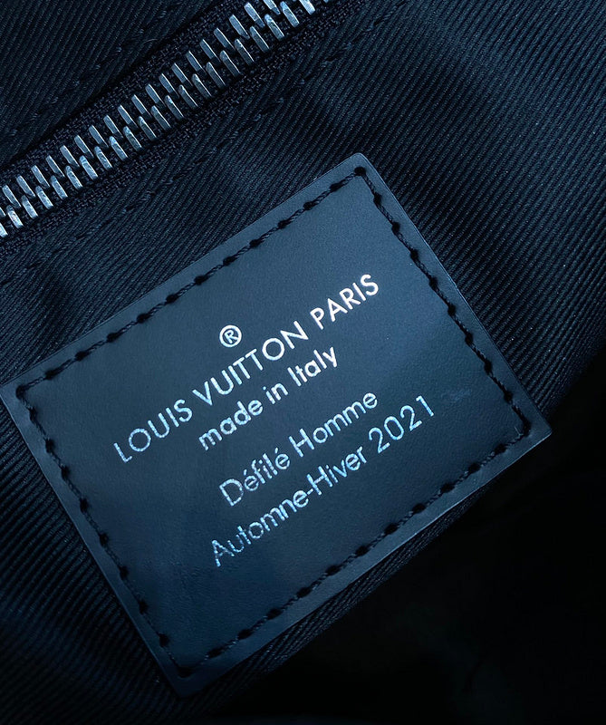 LOV - Luxurious Totes - 1098