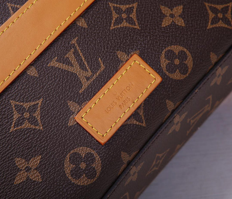 LOV - Luxurious Totes - 432