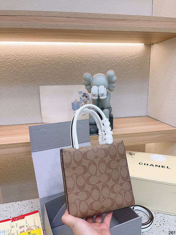 Luxurious Totes - CCH2 Bags - 106