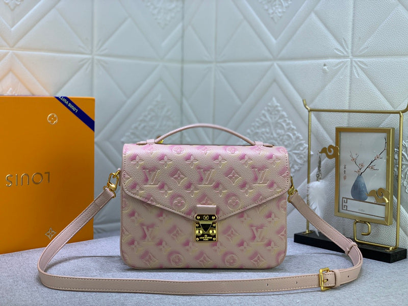 LOV - Luxurious Totes - 1299