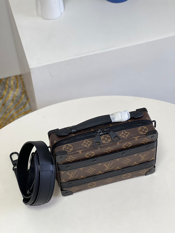 LOV - Luxurious Totes - 1797