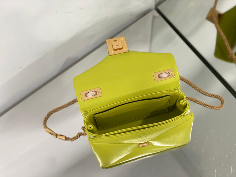 Luxurious Totes - Latest - 4451