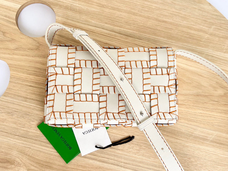 Luxurious-Totes - BV Bags - 2344