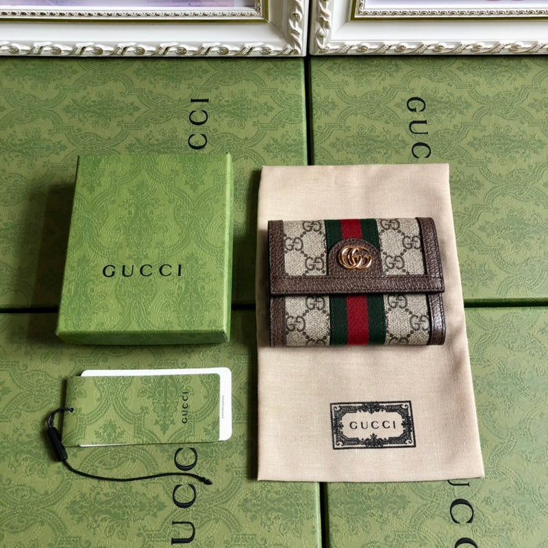 GUI - Luxurious Totes - 183